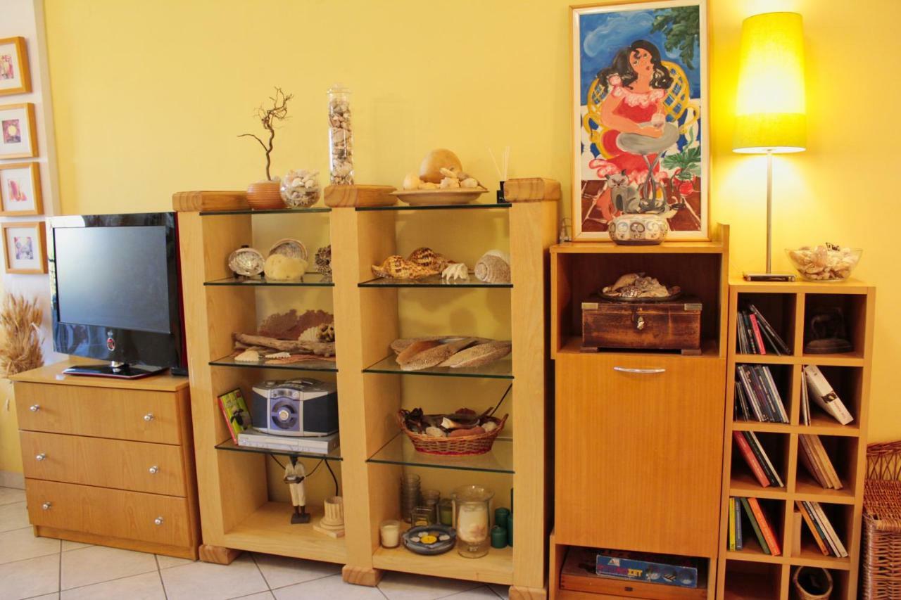 Fokais Beach Apartment Néa Fókaia Esterno foto