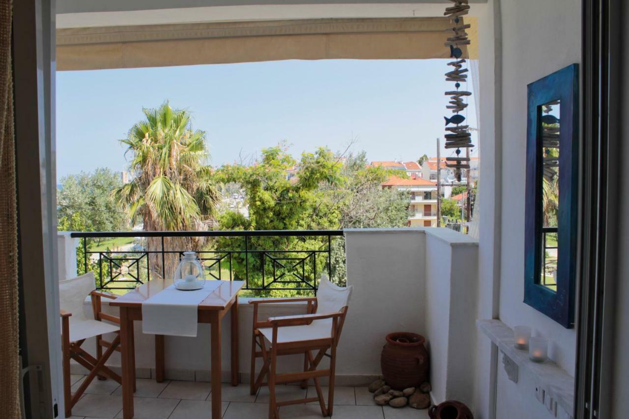 Fokais Beach Apartment Néa Fókaia Esterno foto