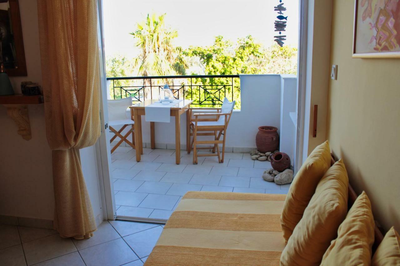 Fokais Beach Apartment Néa Fókaia Esterno foto