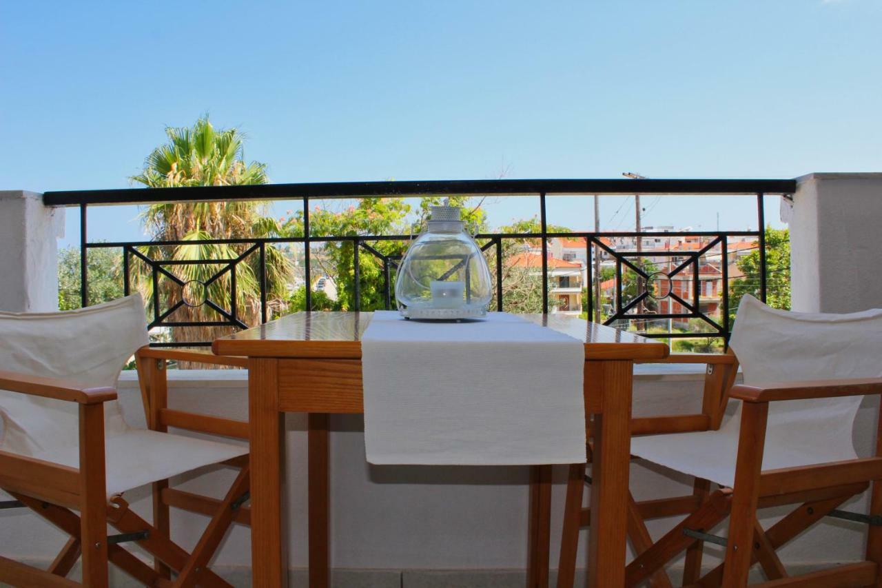 Fokais Beach Apartment Néa Fókaia Esterno foto